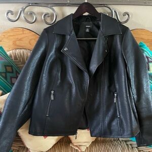 A Alfani leather jacket never worn size women’s medium in black retail $80.